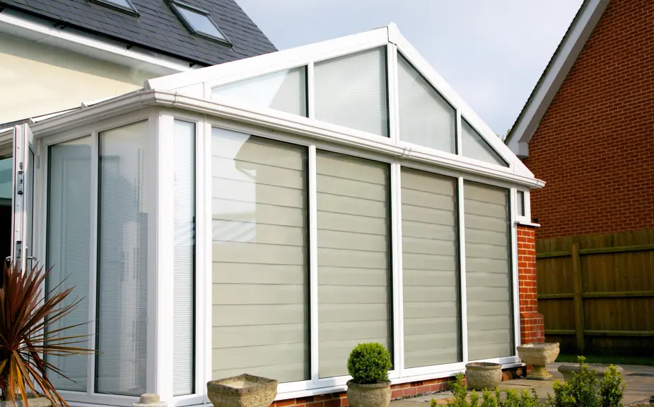 External-remote-control-blinds