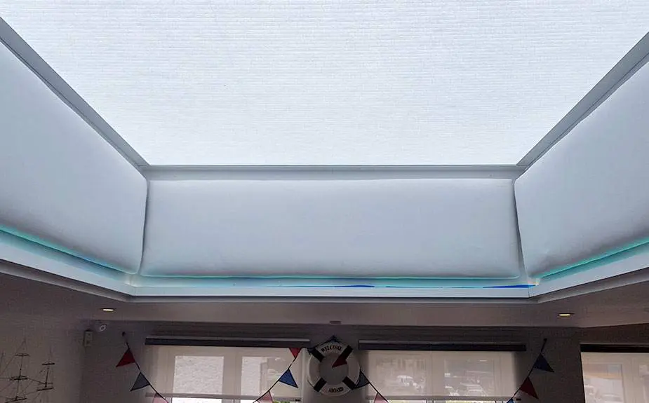 Controlling Temperature with a Large Lantern Roof Blind