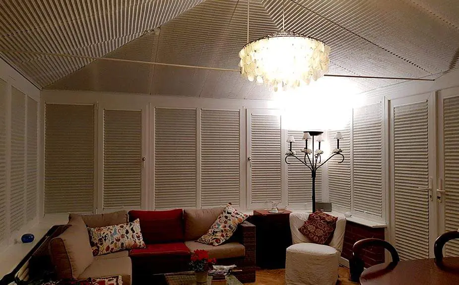 Using Blinds During the Longer Nights