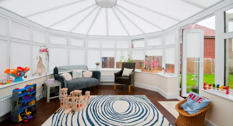 Discover the Best Ceiling Blinds for Conservatories