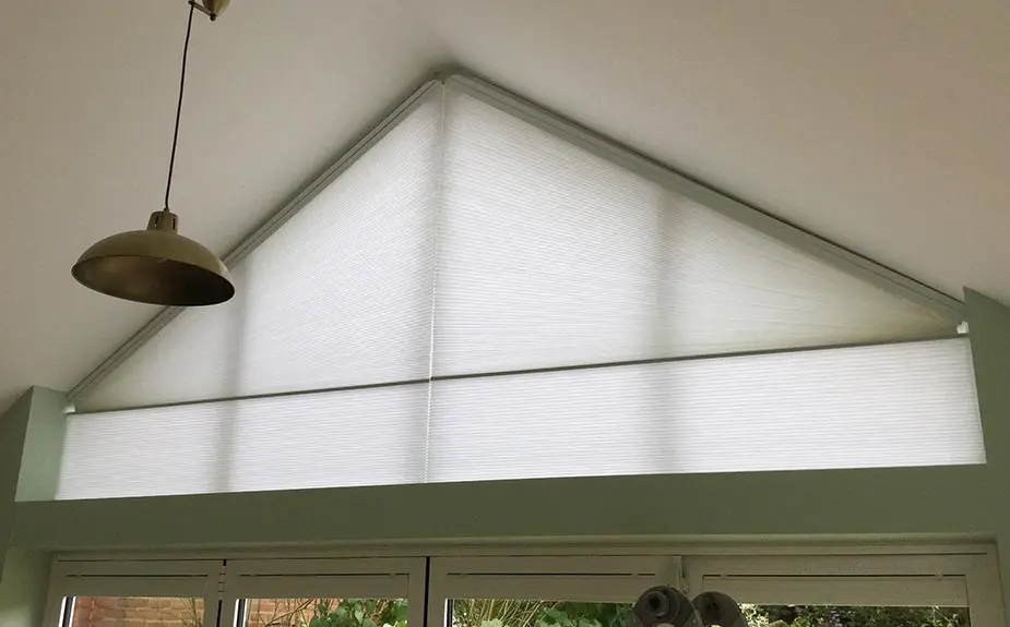 Neat Fitting Trapezoid Window Blinds
