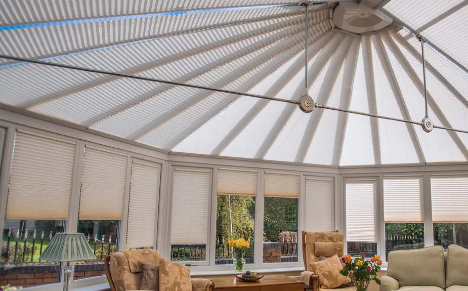 Neat Fitting pure™ Pleated Blinds