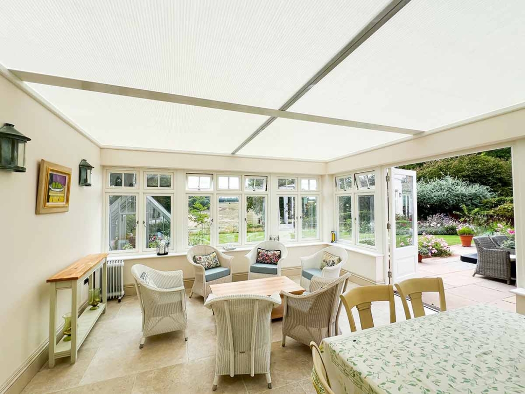 Horizontal Lantern Roof Blinds
