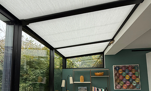 Blue colour kitchen with whithe roof lantern blids