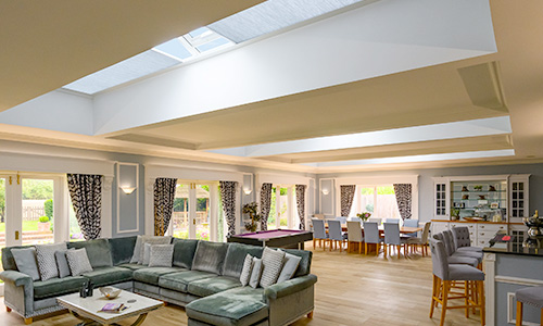 Opening roof lantern blinds in a lounge