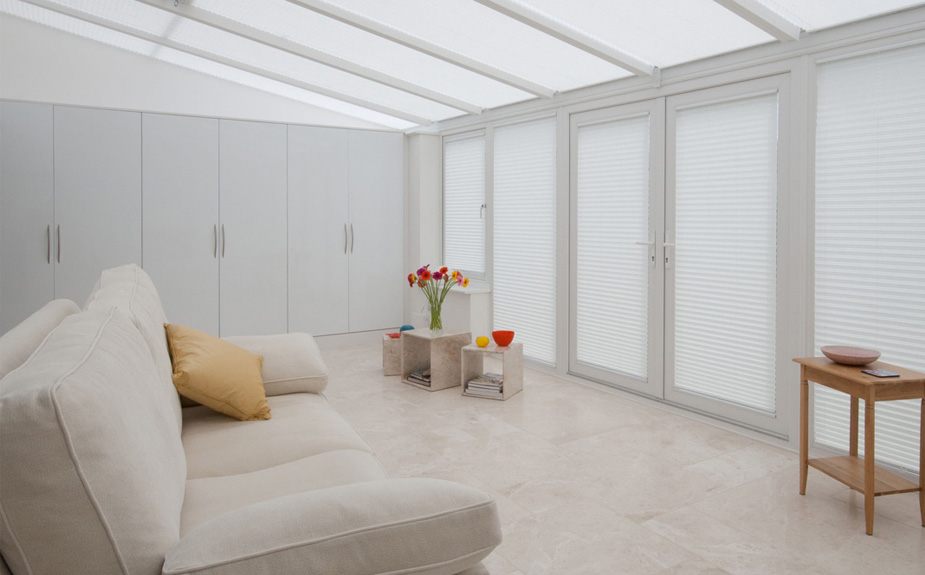 pure™ Pleated Blinds Reducing Glare 