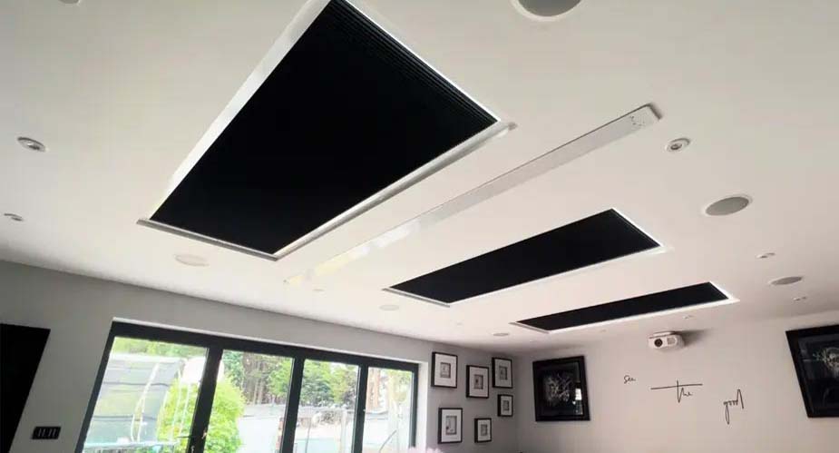 Flatroof roof blinds skylight